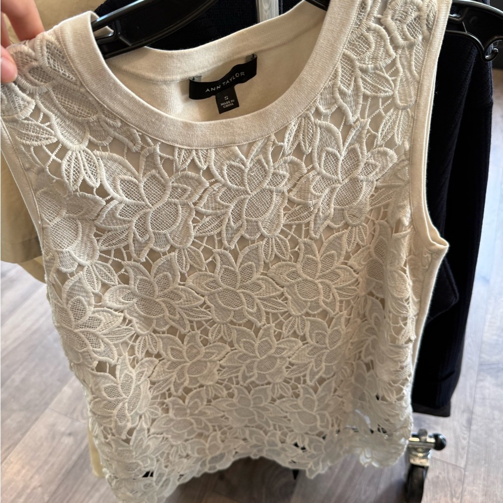 Ann Taylor Ivory Floral Lace Blouse